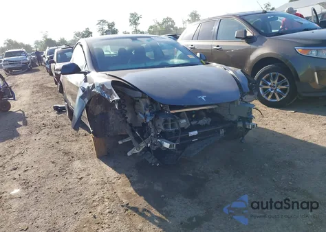 2023 Tesla Model 3 z USA, uszkodzony, nr VIN 5YJ3E1EA8PF488065